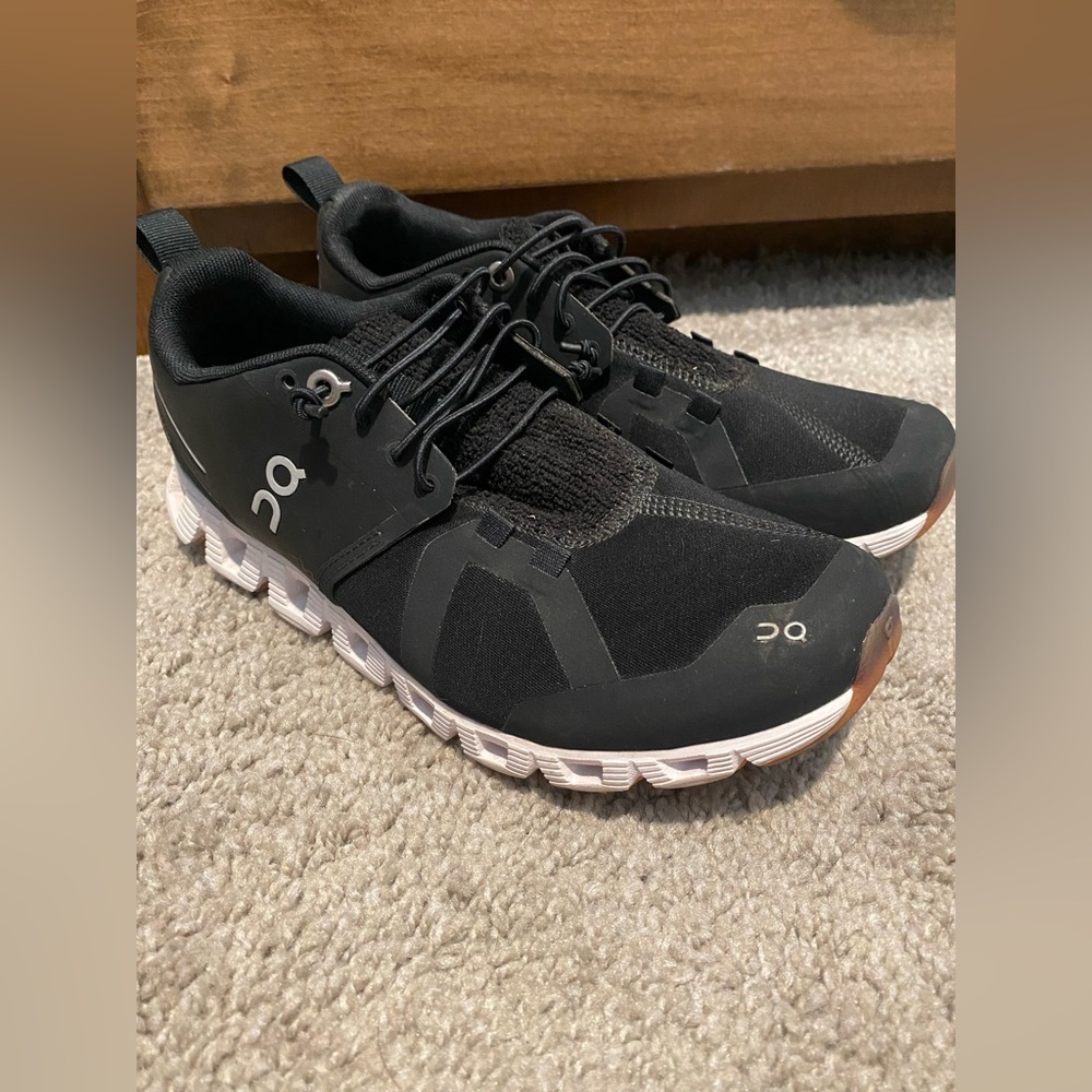 On Cloud Tennis Shoes 6.5